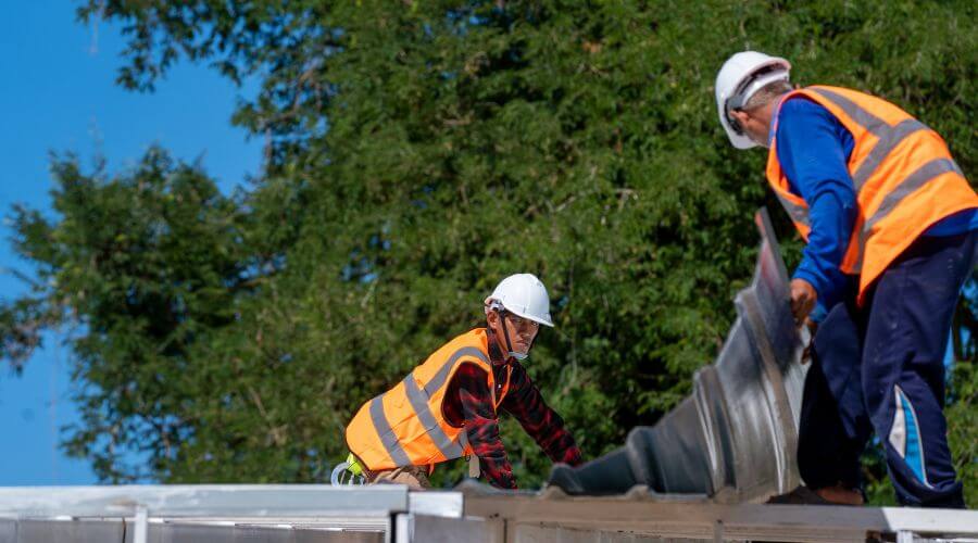 Professional Flat Roofing Installation in Le Mars, IA